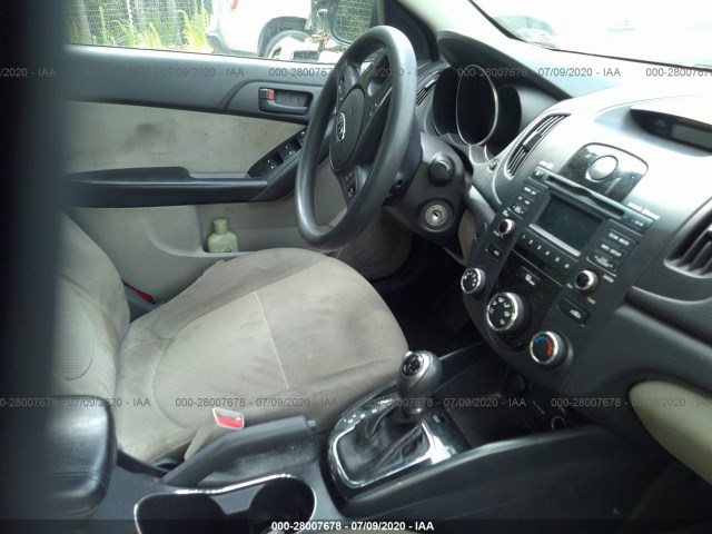 Photo 4 VIN: KNAFU4A22C5495487 - KIA FORTE 