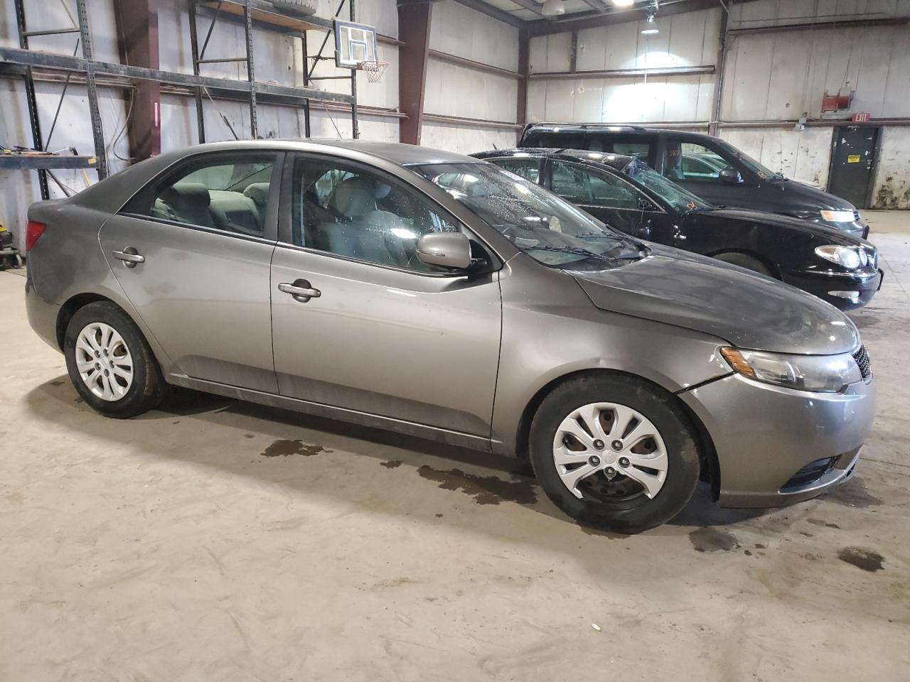 Photo 3 VIN: KNAFU4A22C5585173 - KIA FORTE 