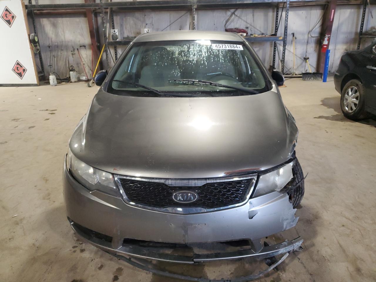 Photo 4 VIN: KNAFU4A22C5585173 - KIA FORTE 