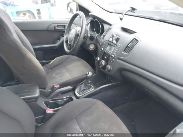 Photo 4 VIN: KNAFU4A22C5585903 - KIA FORTE 