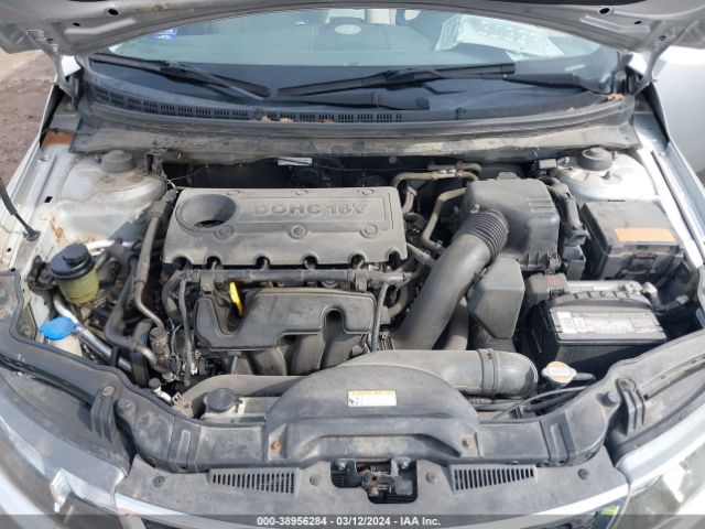 Photo 9 VIN: KNAFU4A22C5626286 - KIA FORTE 