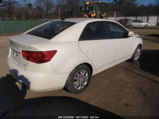 Photo 3 VIN: KNAFU4A22C5633772 - KIA FORTE 