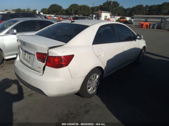 Photo 3 VIN: KNAFU4A22D5647673 - KIA FORTE 