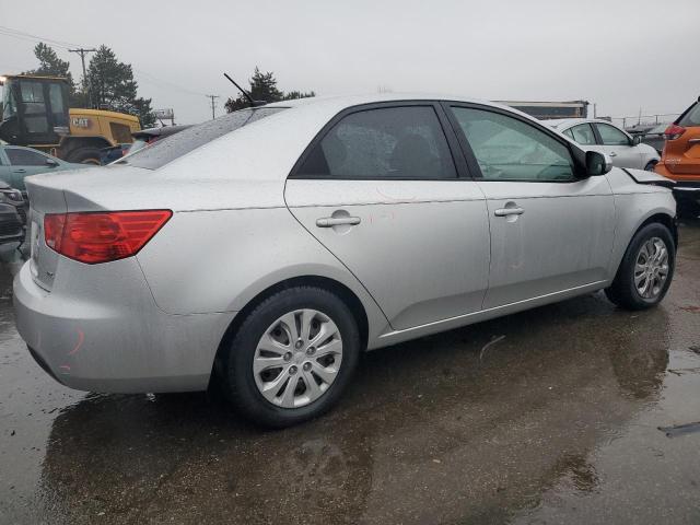 Photo 2 VIN: KNAFU4A22D5676803 - KIA FORTE 