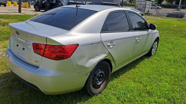 Photo 2 VIN: KNAFU4A22D5701313 - KIA FORTE EX 