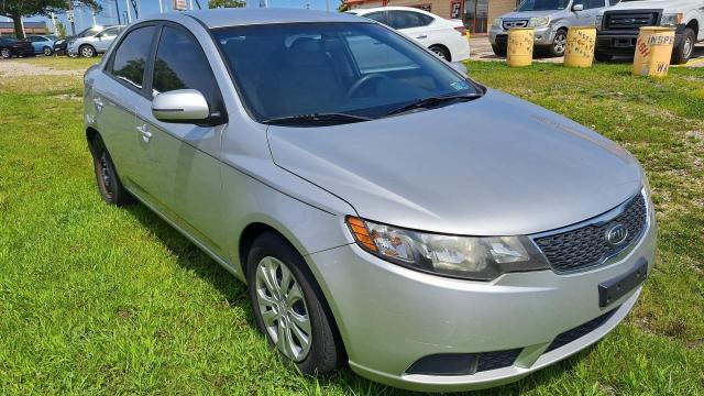 Photo 3 VIN: KNAFU4A22D5701313 - KIA FORTE EX 