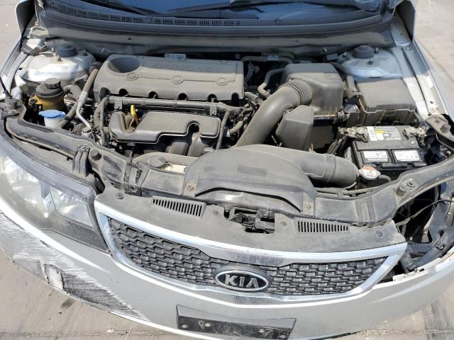 Photo 6 VIN: KNAFU4A22D5705748 - KIA FORTE EX 