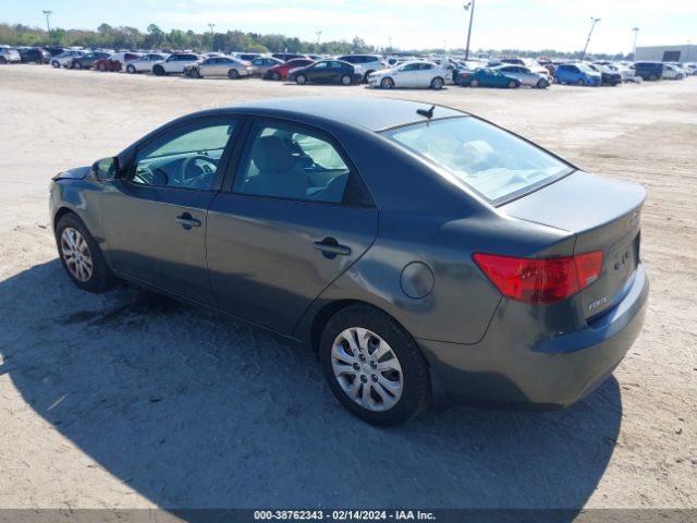 Photo 2 VIN: KNAFU4A22D5725899 - KIA FORTE 