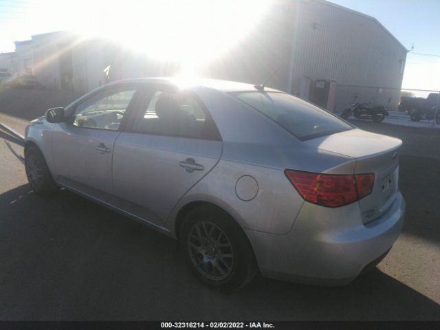 Photo 2 VIN: KNAFU4A22D5727359 - KIA FORTE 