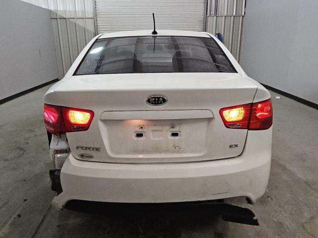 Photo 5 VIN: KNAFU4A22D5728009 - KIA FORTE EX 