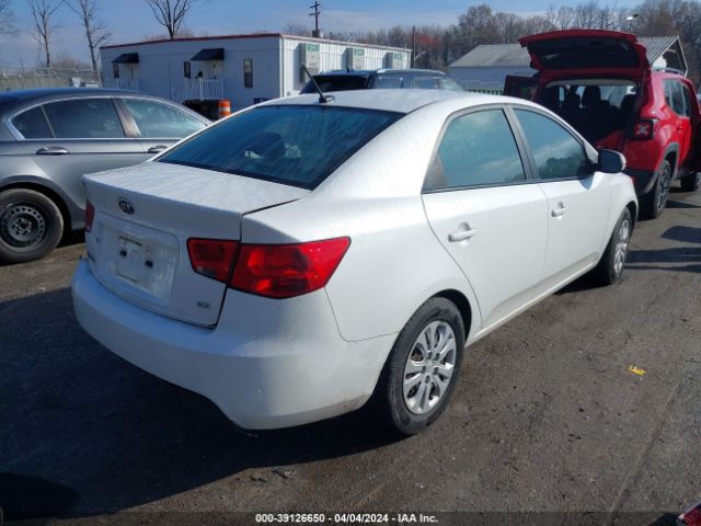 Photo 3 VIN: KNAFU4A22D5730133 - KIA FORTE 