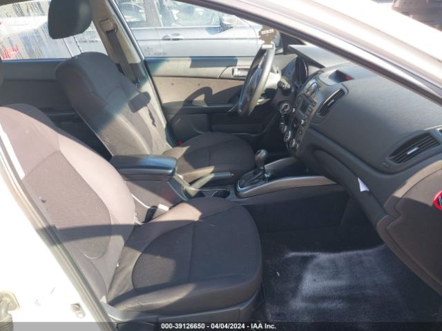 Photo 4 VIN: KNAFU4A22D5730133 - KIA FORTE 