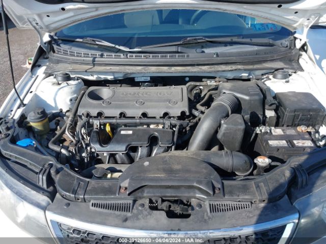 Photo 9 VIN: KNAFU4A22D5730133 - KIA FORTE 