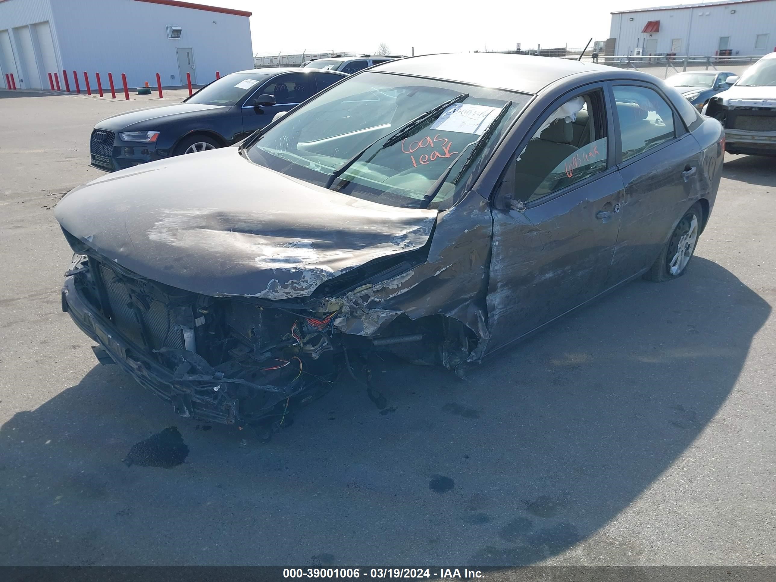 Photo 1 VIN: KNAFU4A22D5735462 - KIA FORTE 