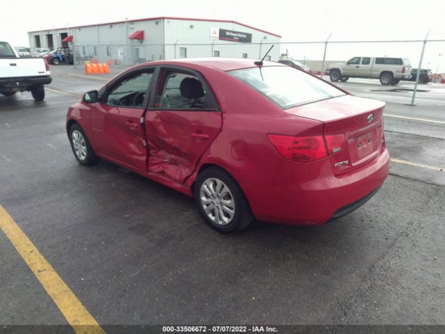 Photo 2 VIN: KNAFU4A22D5740290 - KIA FORTE 