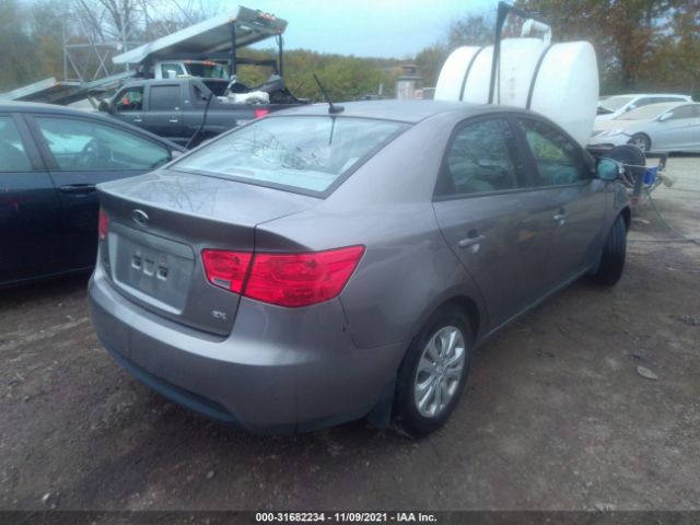 Photo 3 VIN: KNAFU4A23A5863303 - KIA FORTE 