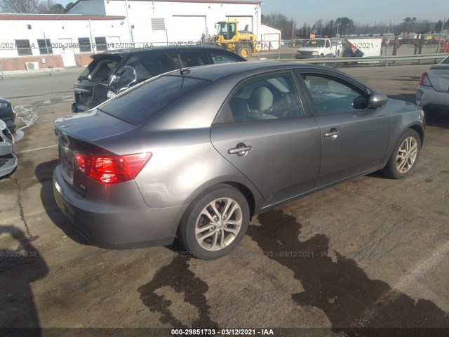 Photo 3 VIN: KNAFU4A23B5390942 - KIA FORTE 