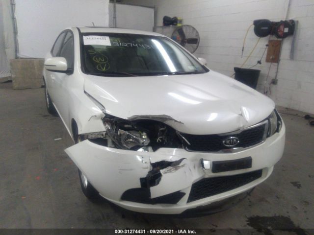 Photo 5 VIN: KNAFU4A23B5398586 - KIA FORTE 