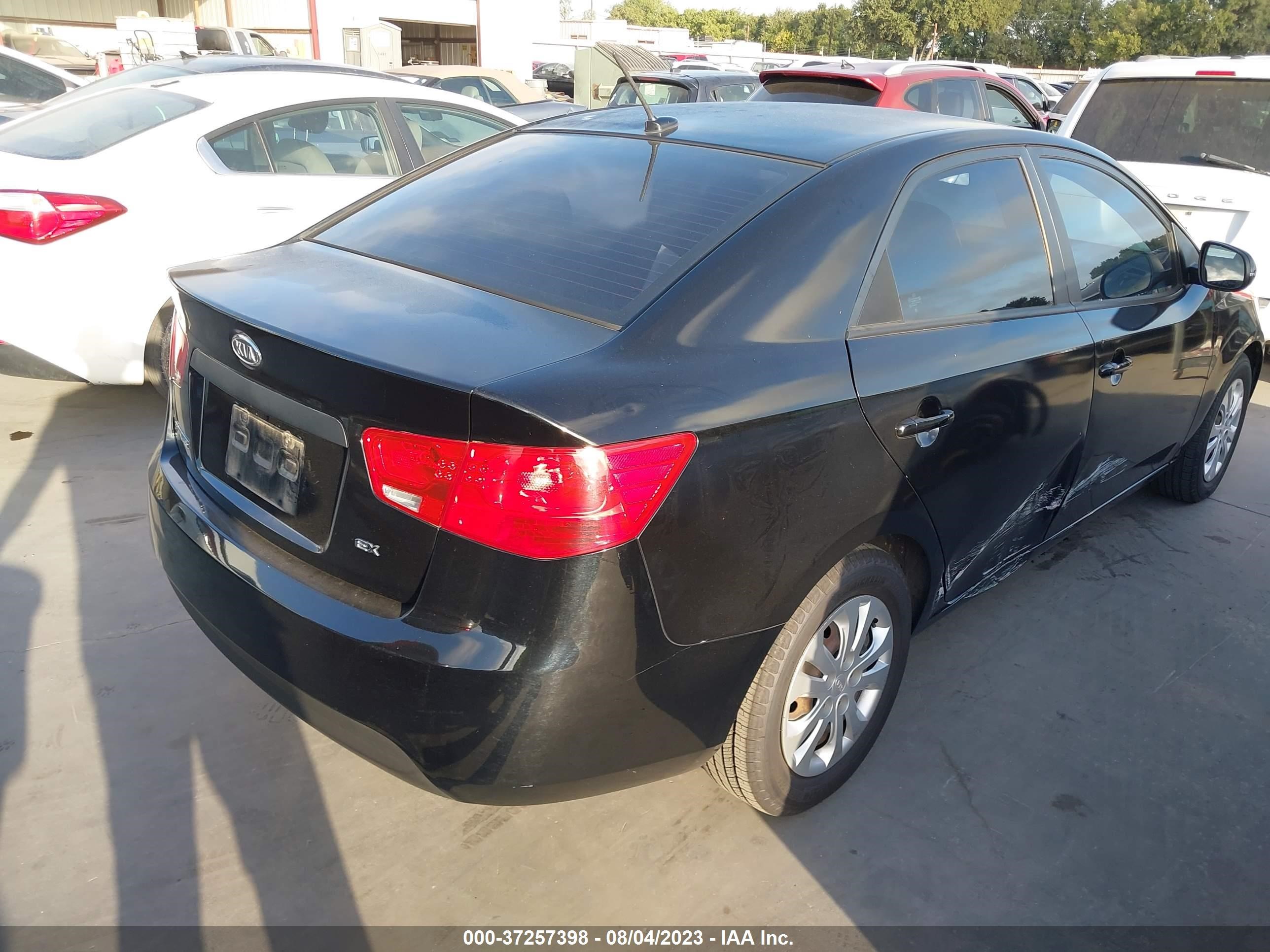 Photo 3 VIN: KNAFU4A23C5539786 - KIA FORTE 