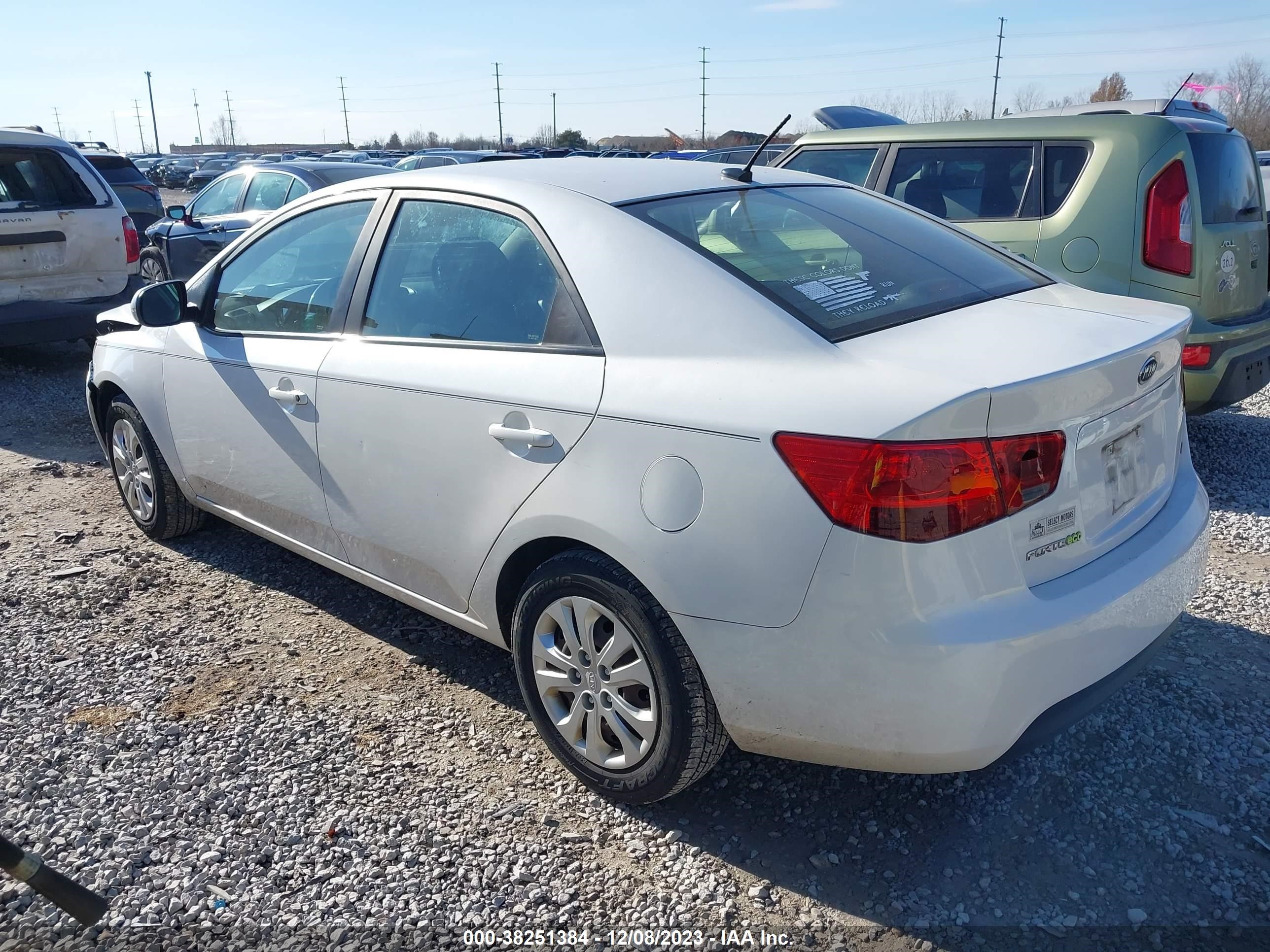 Photo 2 VIN: KNAFU4A23C5548472 - KIA FORTE 