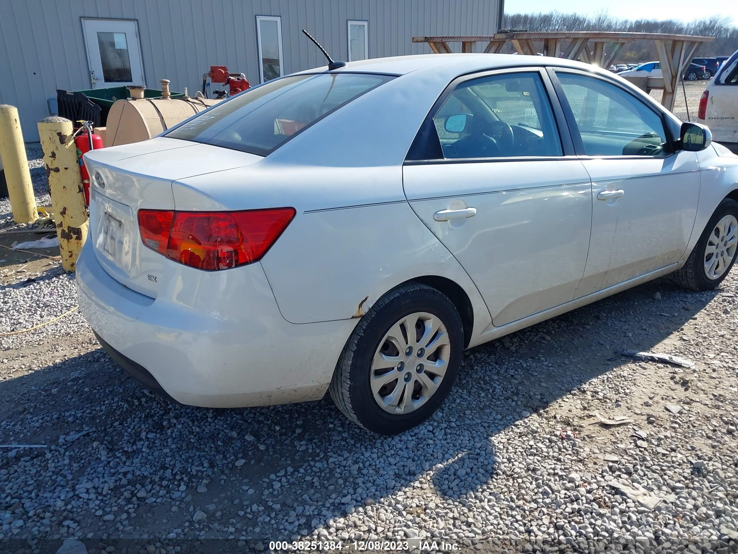 Photo 3 VIN: KNAFU4A23C5548472 - KIA FORTE 