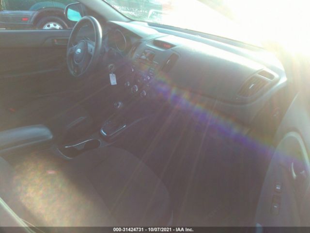 Photo 4 VIN: KNAFU4A23C5552876 - KIA FORTE 