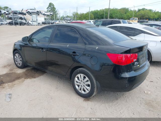 Photo 2 VIN: KNAFU4A23C5558693 - KIA FORTE 