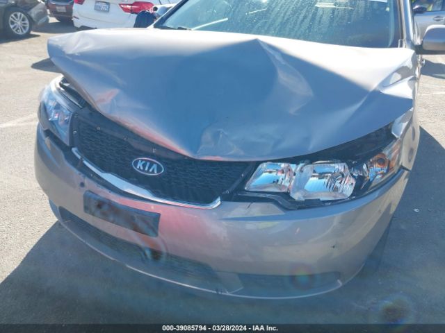 Photo 5 VIN: KNAFU4A23C5593170 - KIA FORTE 