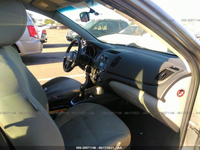 Photo 4 VIN: KNAFU4A23C5616432 - KIA FORTE 