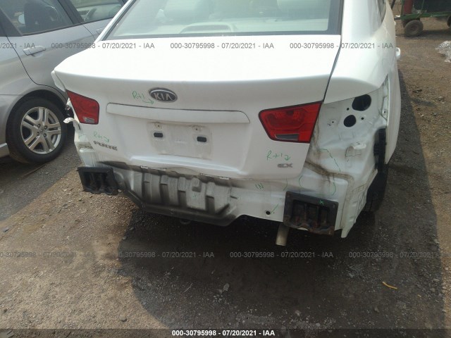 Photo 5 VIN: KNAFU4A23C5624613 - KIA FORTE 