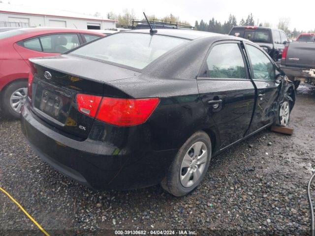 Photo 3 VIN: KNAFU4A23C5633103 - KIA FORTE 