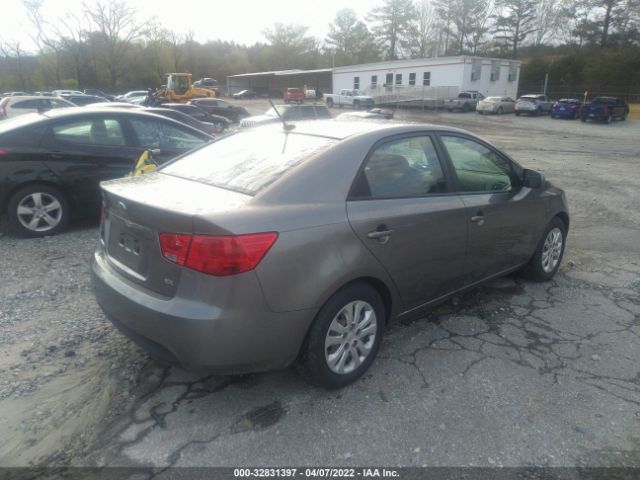 Photo 3 VIN: KNAFU4A23C5643842 - KIA FORTE 