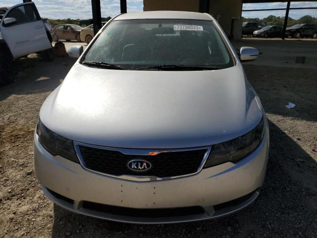 Photo 4 VIN: KNAFU4A23D5721411 - KIA FORTE 