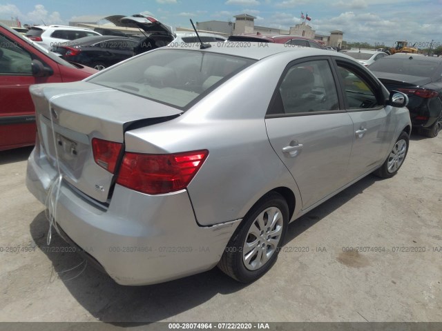 Photo 3 VIN: KNAFU4A23D5730836 - KIA FORTE 