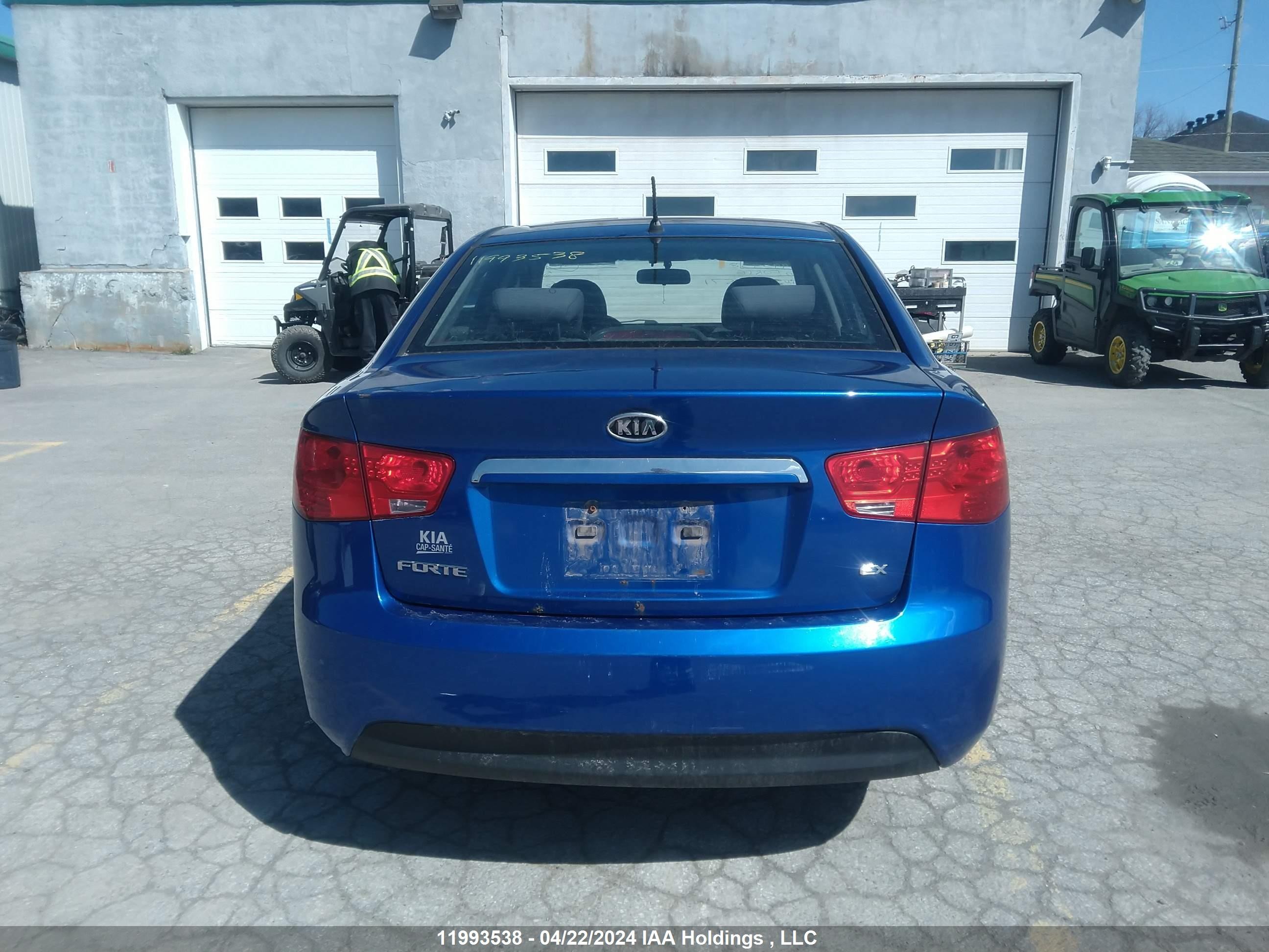 Photo 16 VIN: KNAFU4A24A5205571 - KIA FORTE 