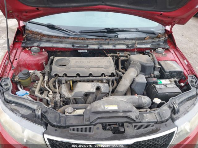 Photo 9 VIN: KNAFU4A24A5272963 - KIA FORTE 