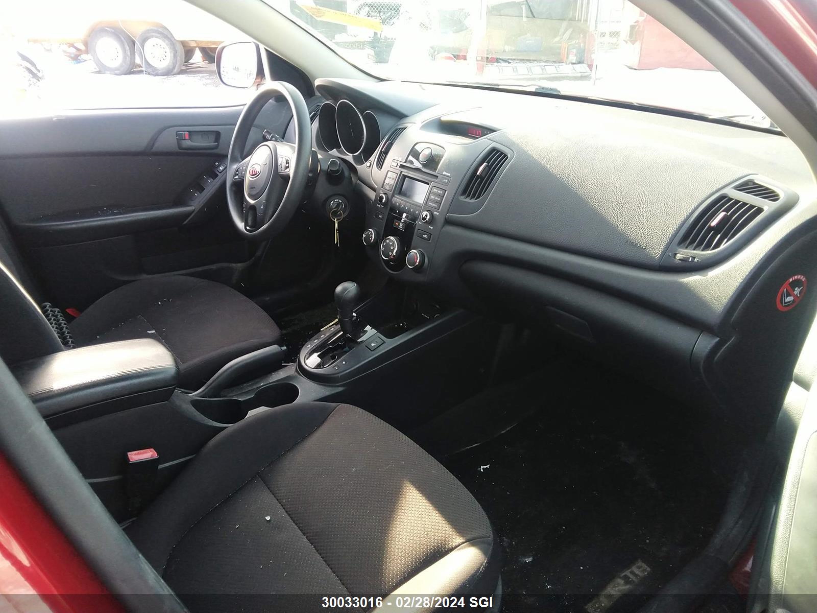 Photo 4 VIN: KNAFU4A24A5307906 - KIA FORTE 