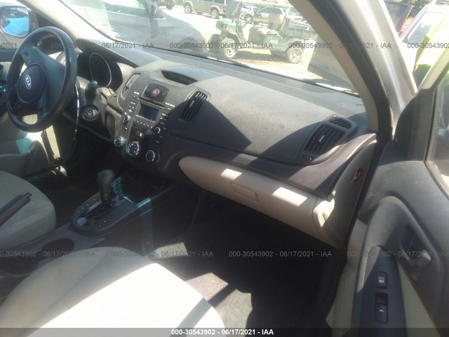 Photo 4 VIN: KNAFU4A24A5810545 - KIA FORTE 