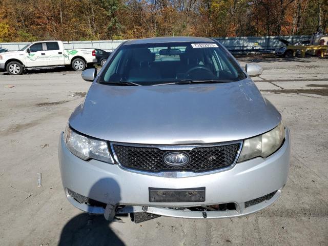 Photo 4 VIN: KNAFU4A24A5874083 - KIA FORTE 