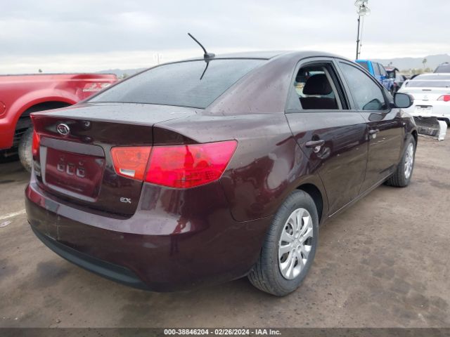 Photo 3 VIN: KNAFU4A24B5403696 - KIA FORTE 