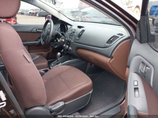 Photo 4 VIN: KNAFU4A24B5403696 - KIA FORTE 