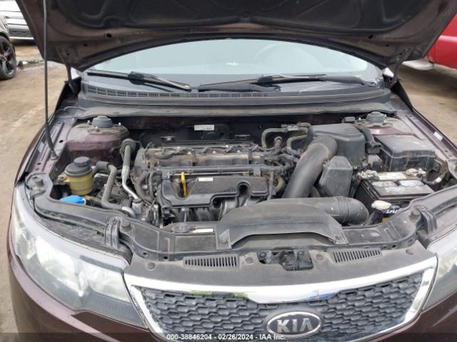 Photo 9 VIN: KNAFU4A24B5403696 - KIA FORTE 