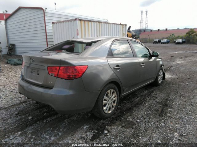 Photo 3 VIN: KNAFU4A24C5504724 - KIA FORTE 