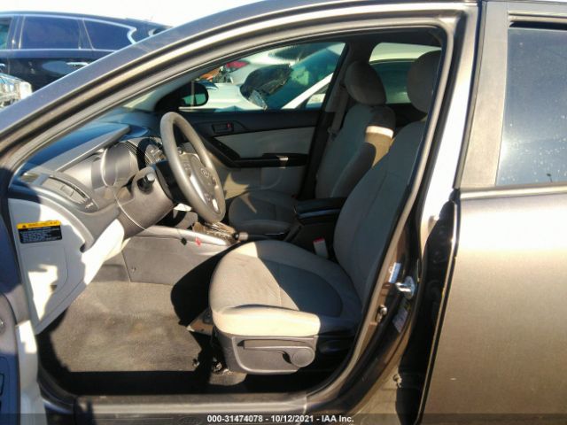 Photo 4 VIN: KNAFU4A24C5515948 - KIA FORTE 