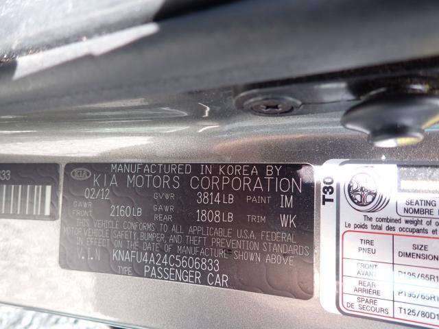 Photo 9 VIN: KNAFU4A24C5606833 - KIA FORTE EX 