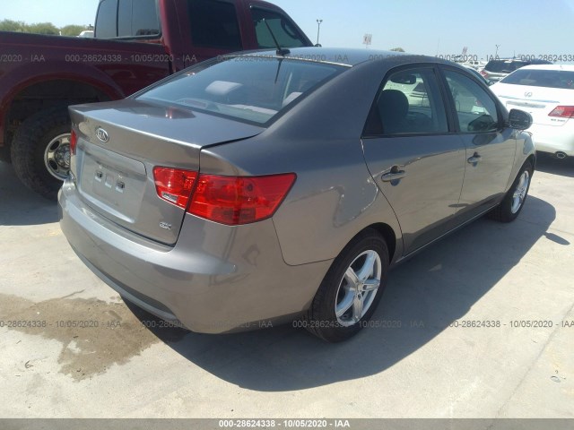 Photo 3 VIN: KNAFU4A24C5643350 - KIA FORTE 