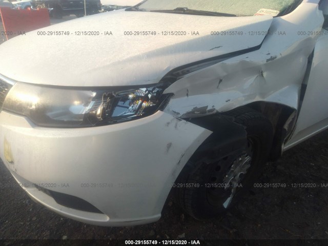 Photo 5 VIN: KNAFU4A24C5644000 - KIA FORTE 