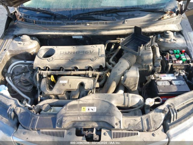 Photo 9 VIN: KNAFU4A24D5646573 - KIA FORTE 