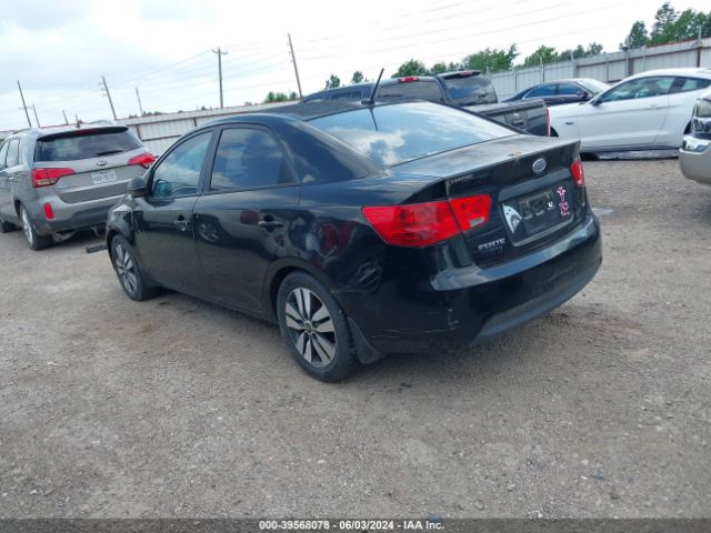 Photo 2 VIN: KNAFU4A24D5656245 - KIA FORTE 