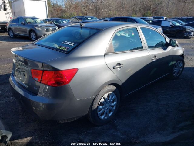 Photo 3 VIN: KNAFU4A24D5722261 - KIA FORTE 